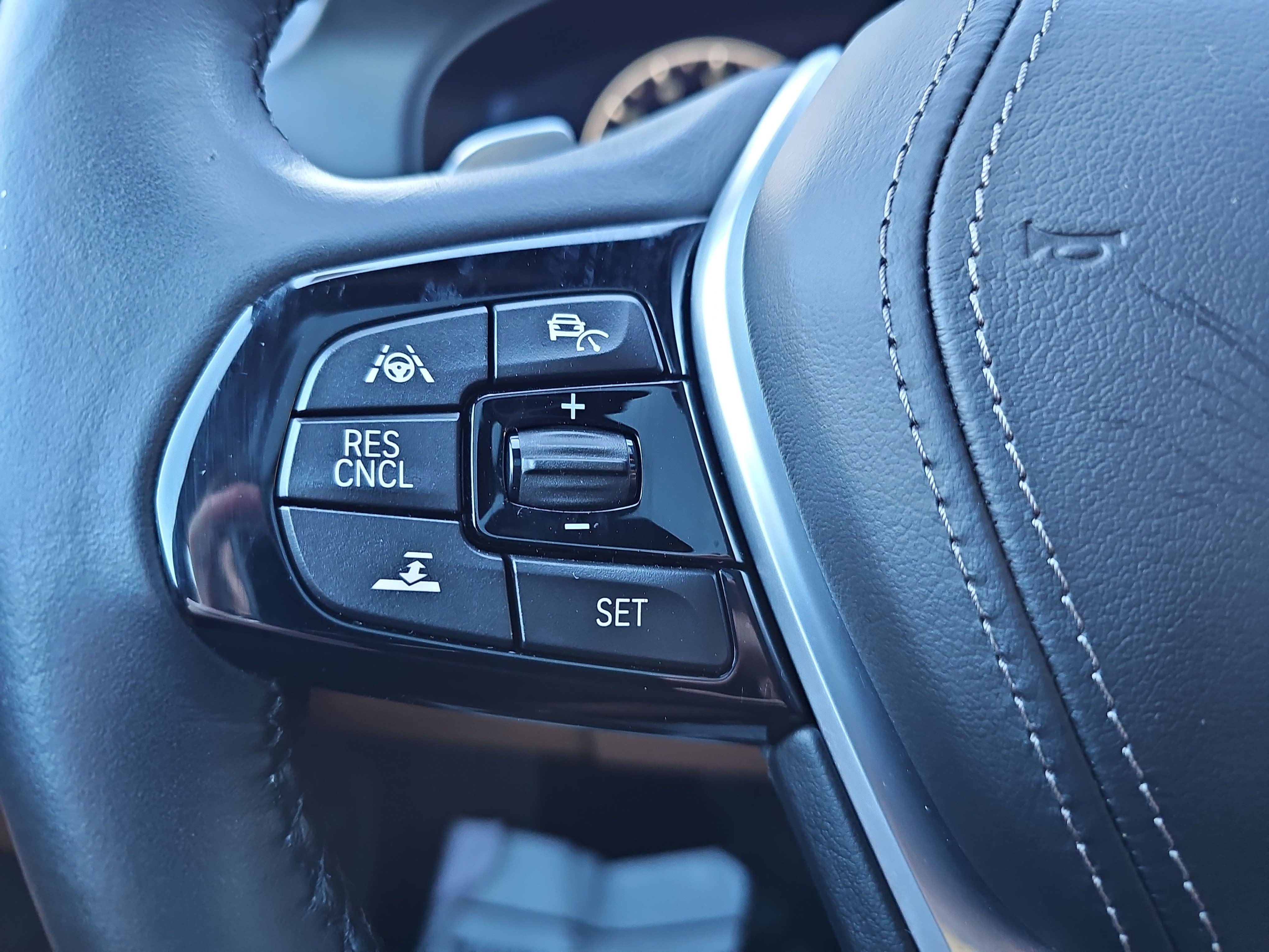 Used 2019 BMW 540i w/ Executive Package image 18