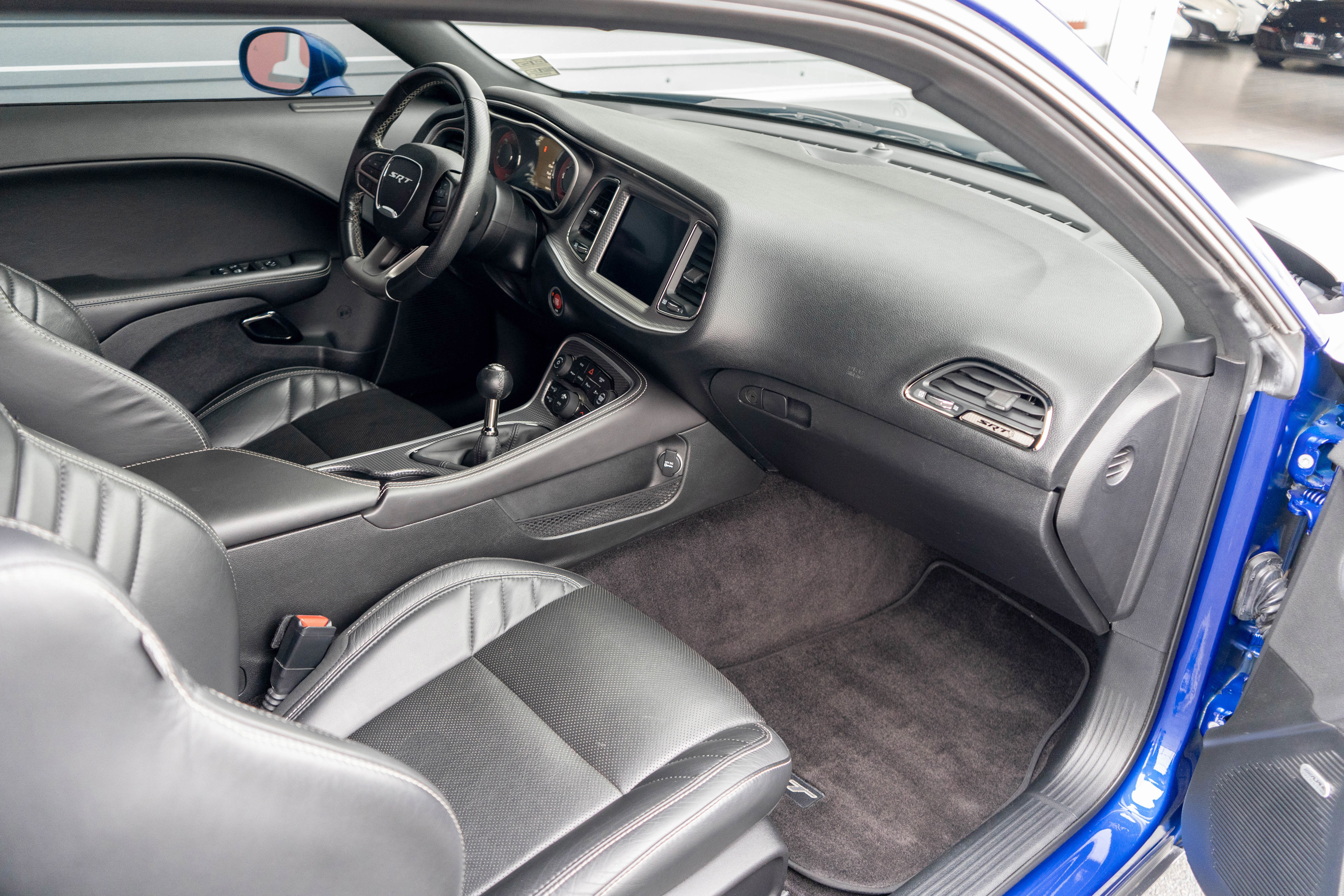 Used 2019 Dodge Challenger SRT Hellcat w/ Laguna Leather Package RWD image 29
