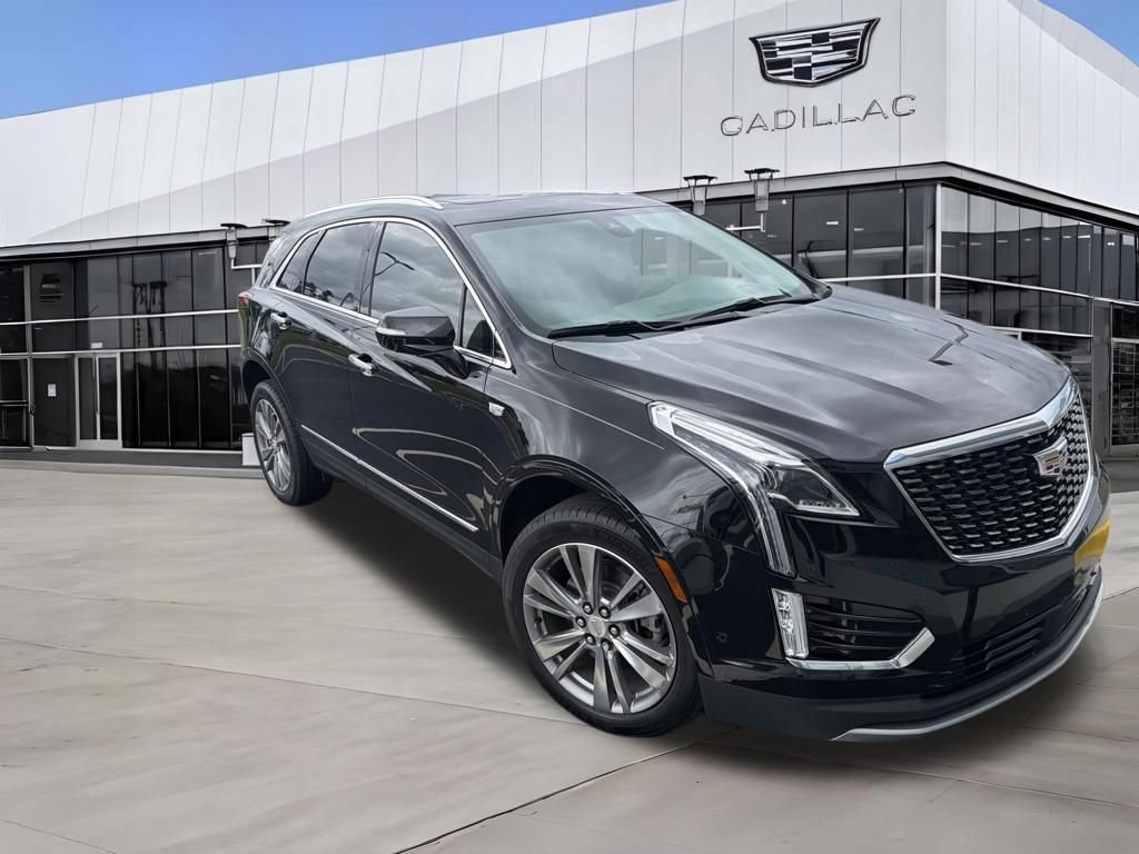 Used 2023 Cadillac XT5 Premium Luxury w/ Technology Package FWD image 6