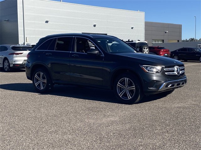 Used 2021 Mercedes-Benz GLC 300 4MATIC image 4
