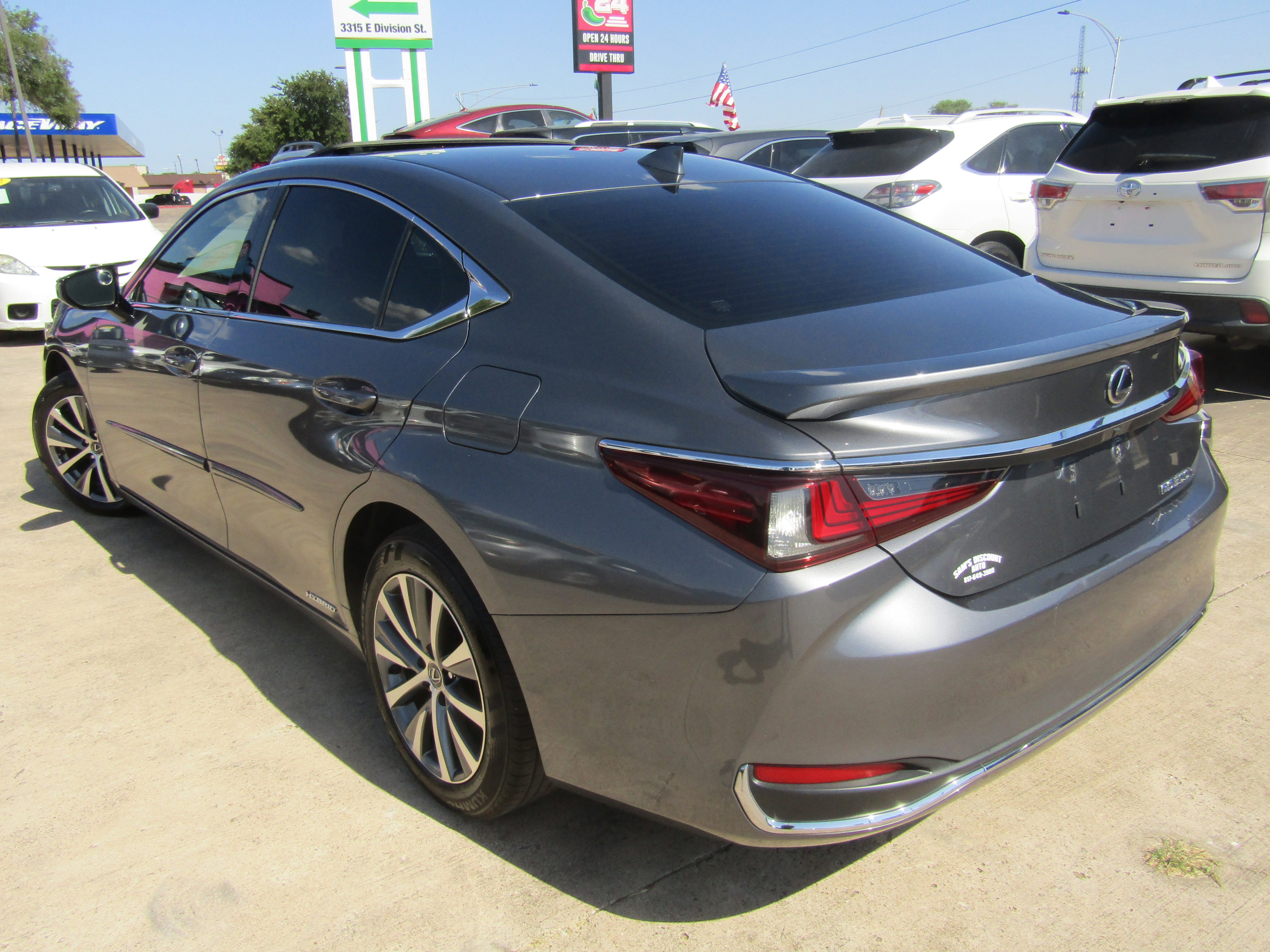 Used 2019 Lexus ES 300h FWD image 5
