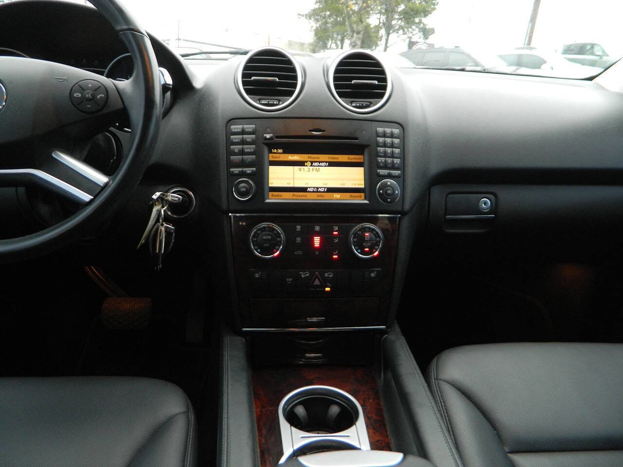 Used 2010 Mercedes-Benz ML 350 BlueTEC 4MATIC image 16