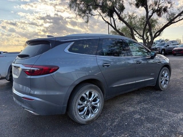 Used 2020 Buick Enclave Avenir w/ Avenir Technology Package FWD image 4