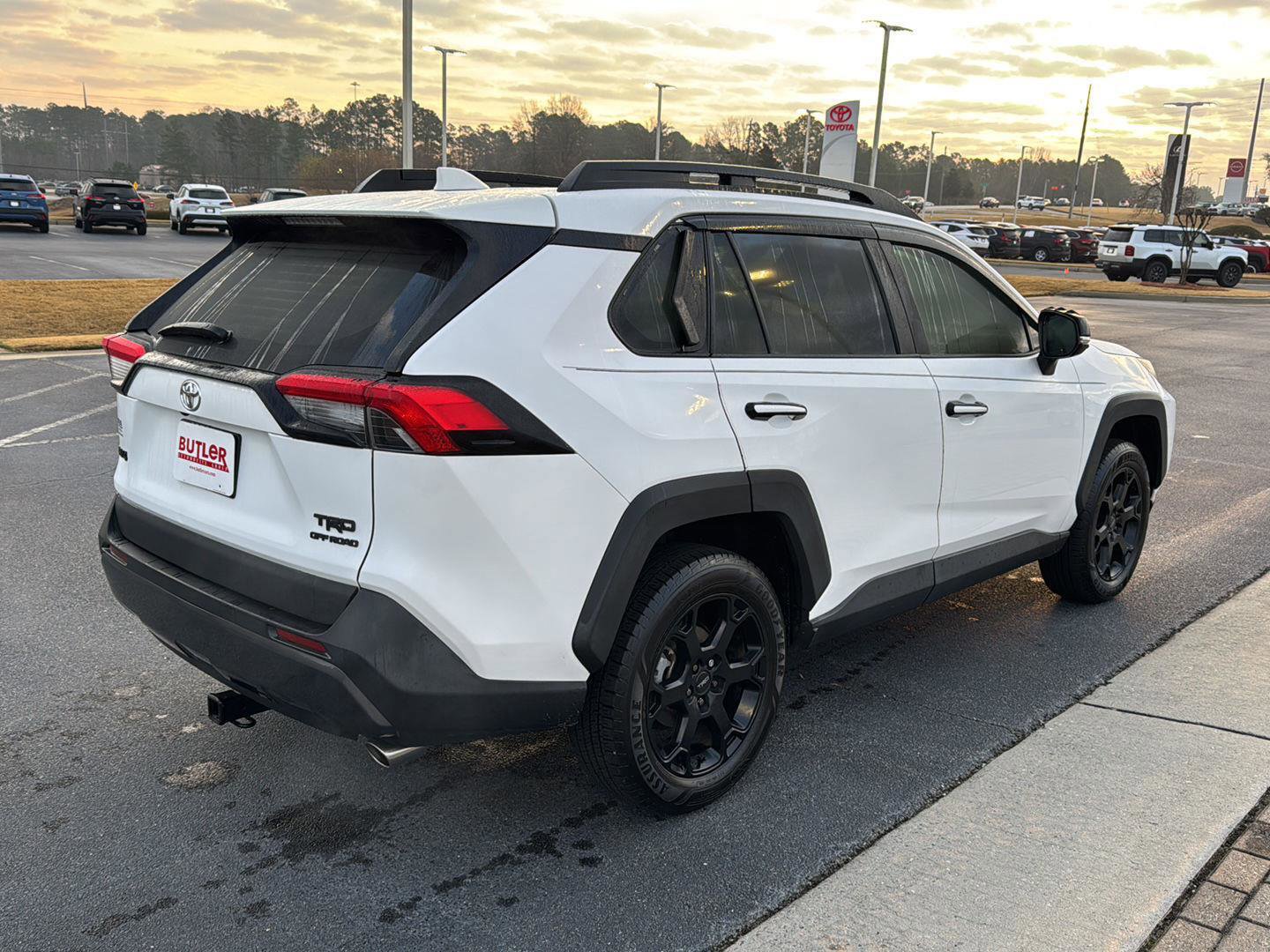 Certified 2020 Toyota RAV4 TRD Off-Road image 5