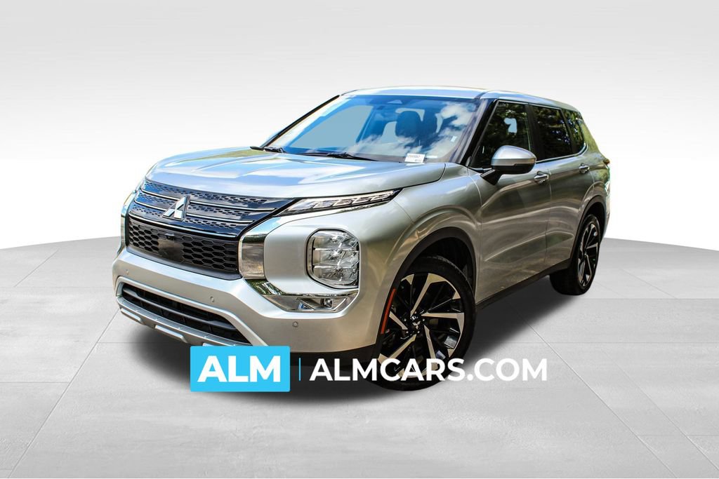 Used 2024 Mitsubishi Outlander SE