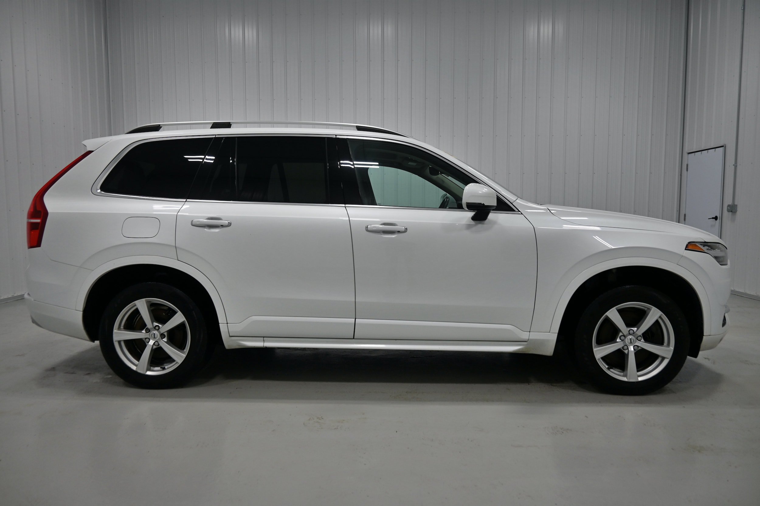 Used 2018 Volvo XC90 T5 Momentum AWD/4WD image 38
