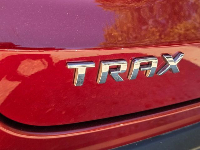 Certified 2025 Chevrolet Trax LT w/ LT Convenience Package image 19