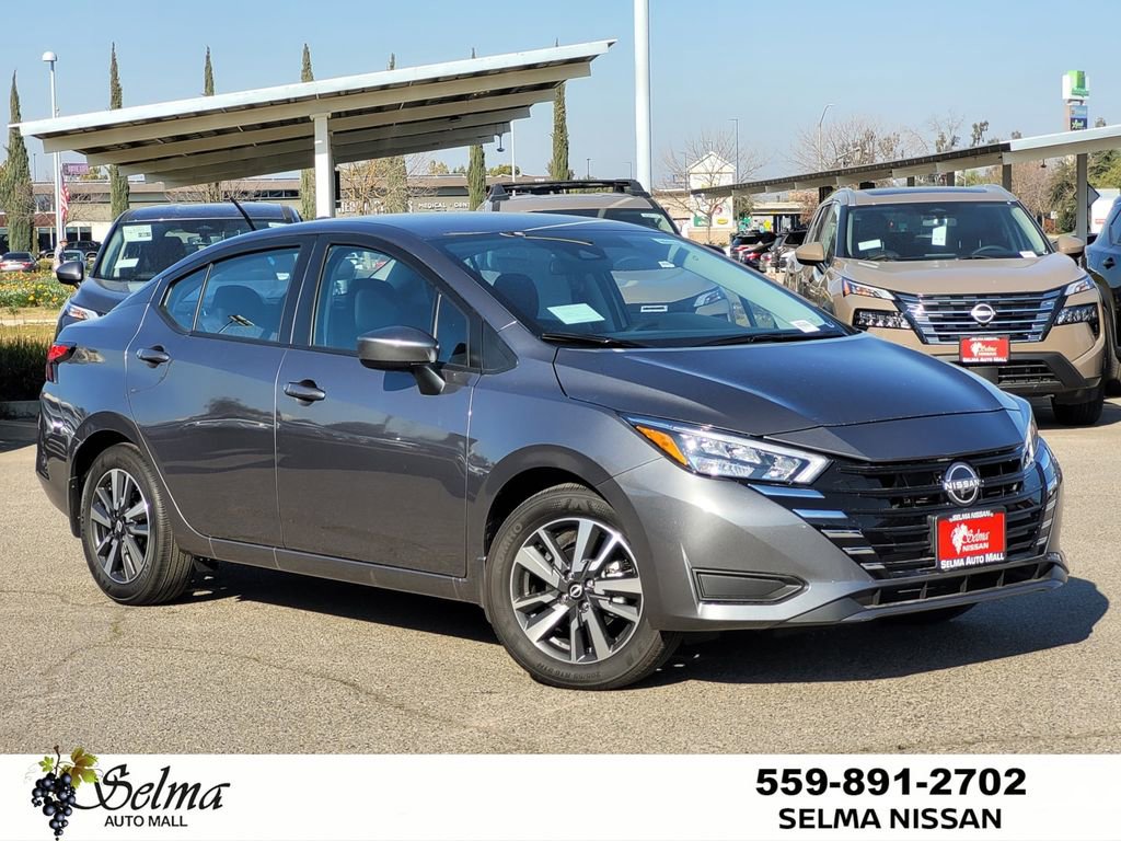 New 2025 Nissan Versa SV w/ Trunk Package