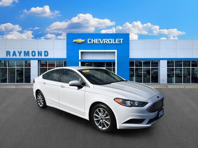 Used 2017 Ford Fusion SE FWD video 1