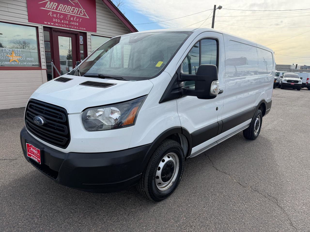 Used 2019 Ford Transit 250 130 Low Roof image 4