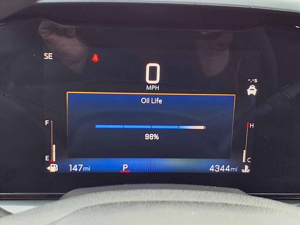 Used 2025 Chevrolet Trax LT image 17