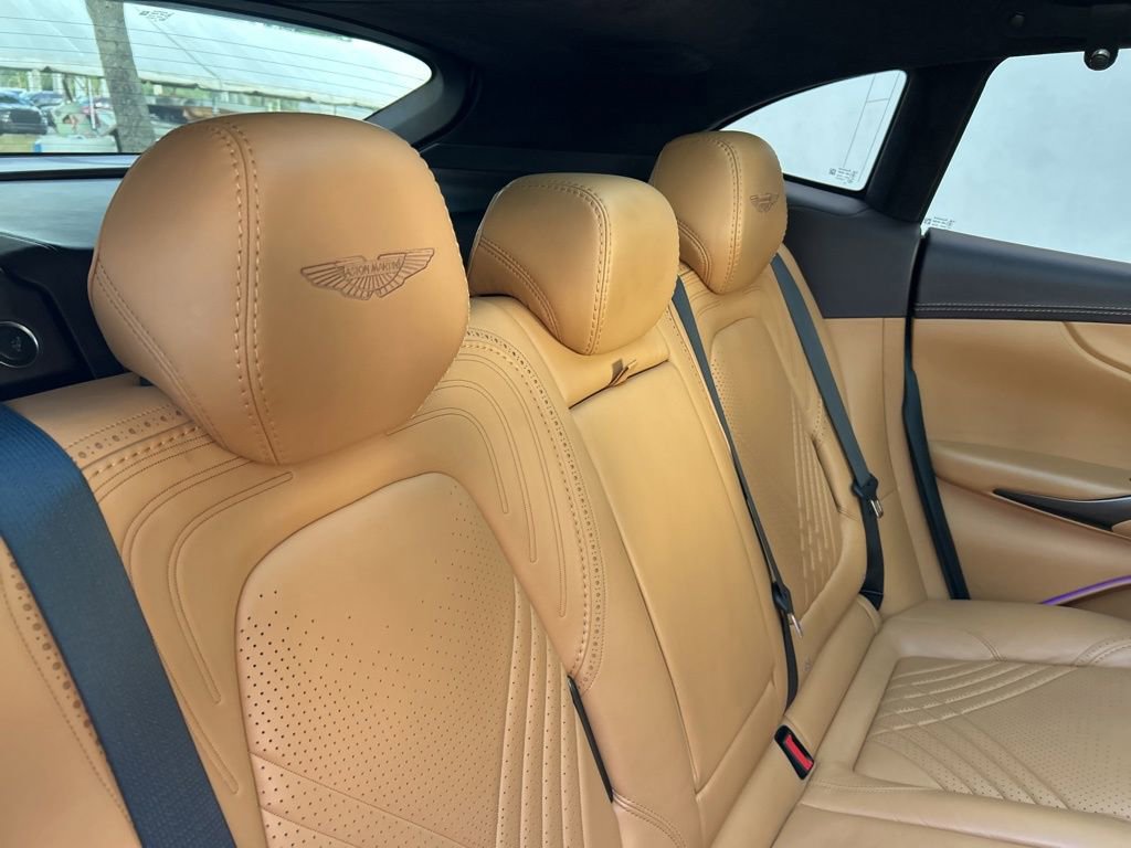 Used 2021 Aston Martin DBX image 34