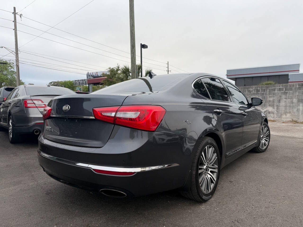 Used 2015 Kia Cadenza Premium FWD image 7
