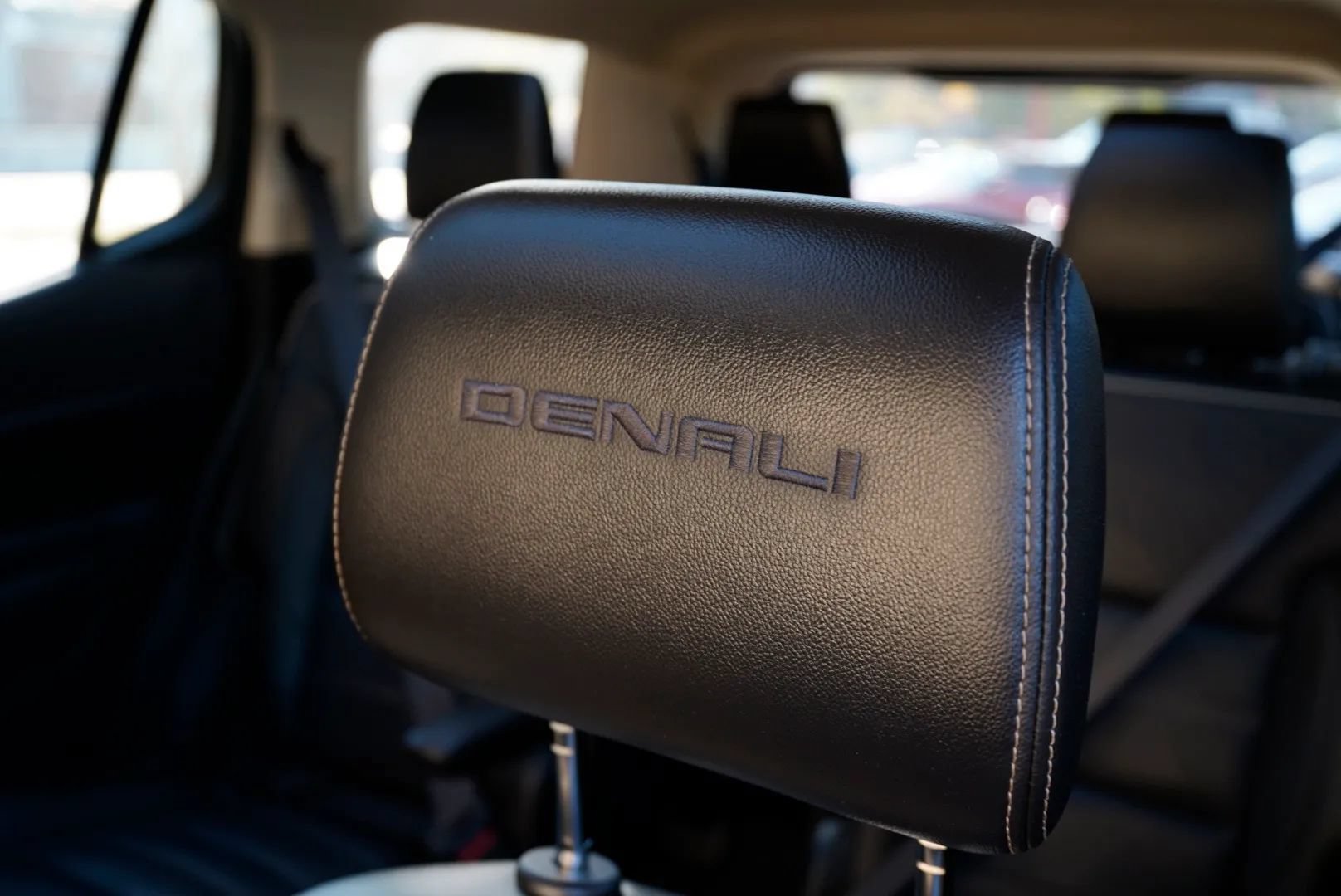 Used 2019 GMC Acadia Denali FWD image 23