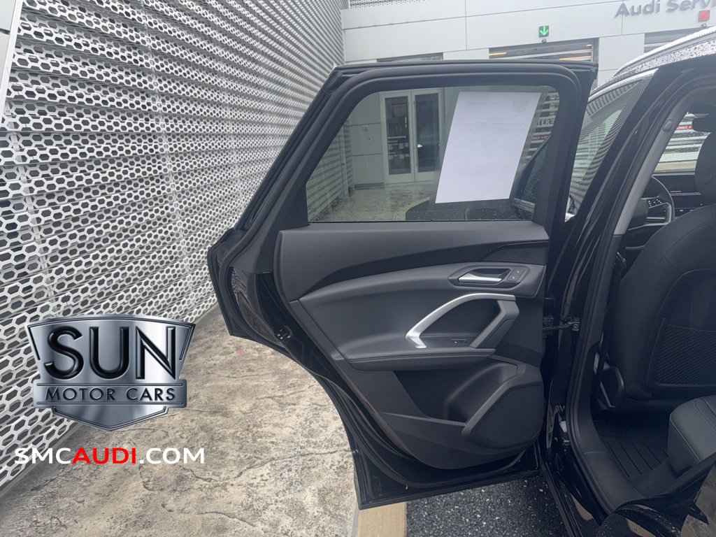 Certified 2025 Audi Q5 Premium w/ Convenience Package image 23