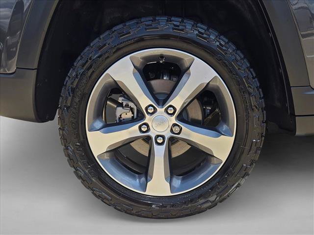 Used 2025 Jeep Grand Cherokee Limited RWD image 24