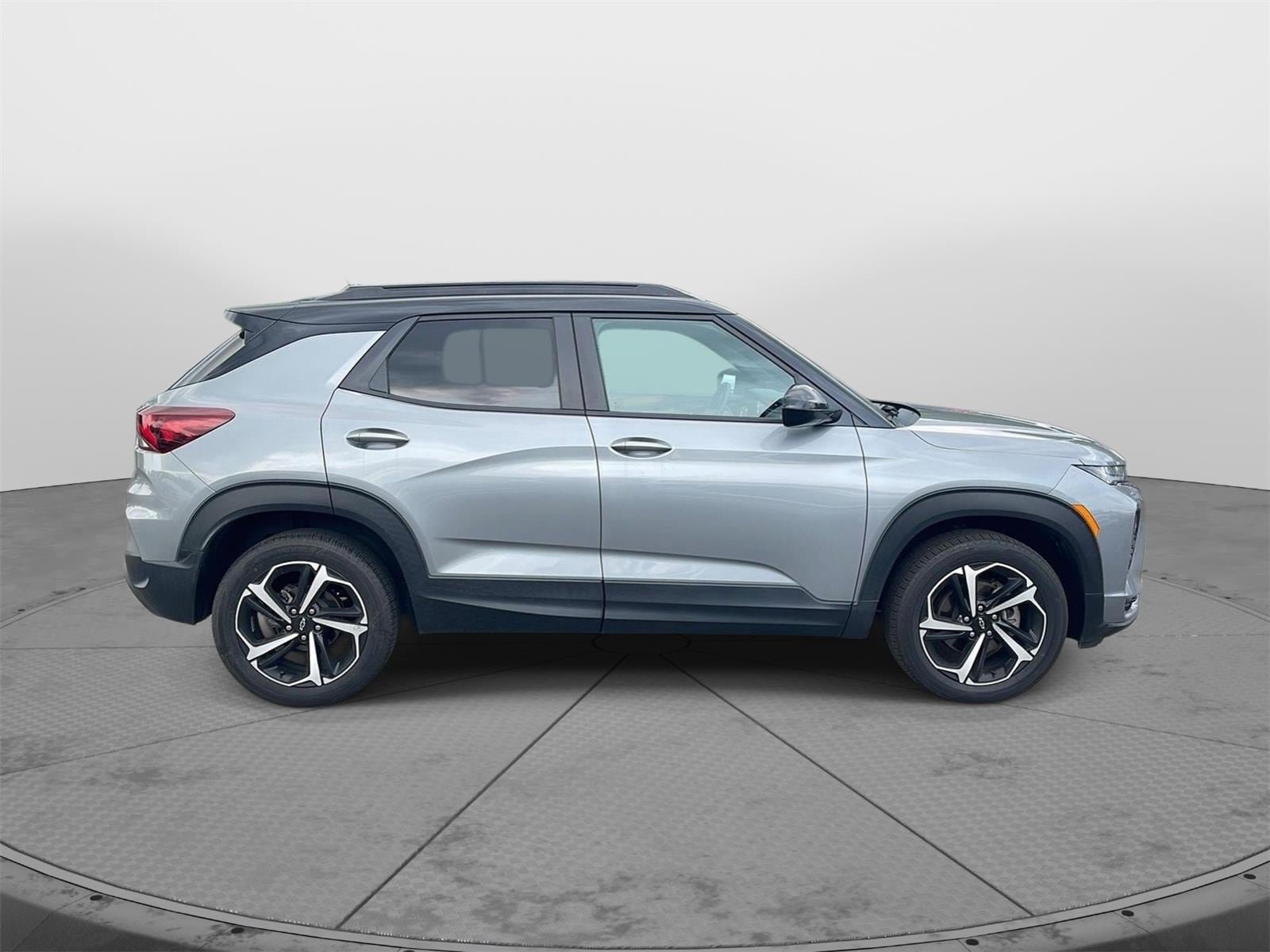 Used 2023 Chevrolet TrailBlazer RS w/ Sun and Liftgate Package AWD/4WD image 7