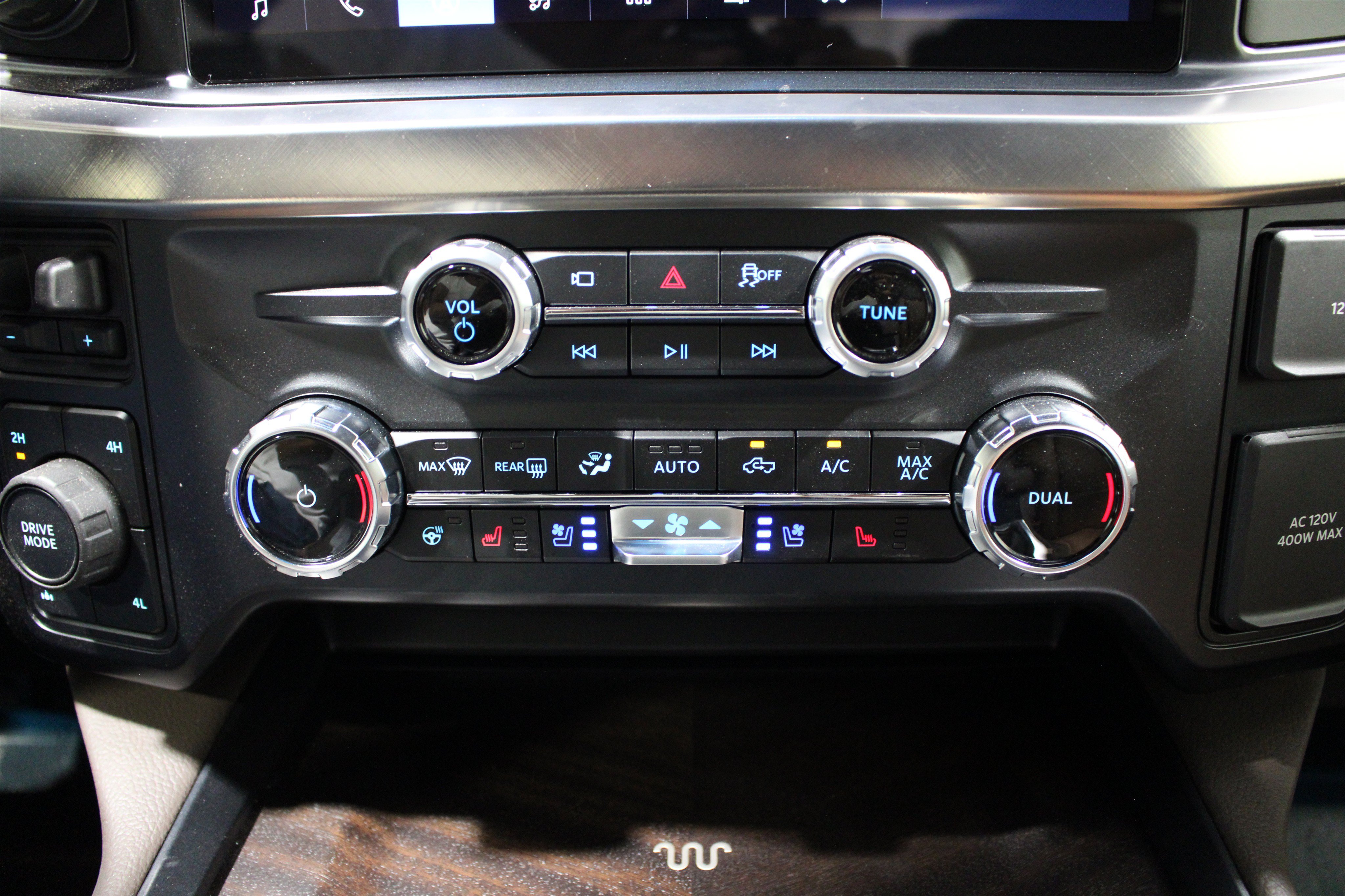 Used 2026 Ford F250 King Ranch w/ Chrome Package AWD/4WD image 18