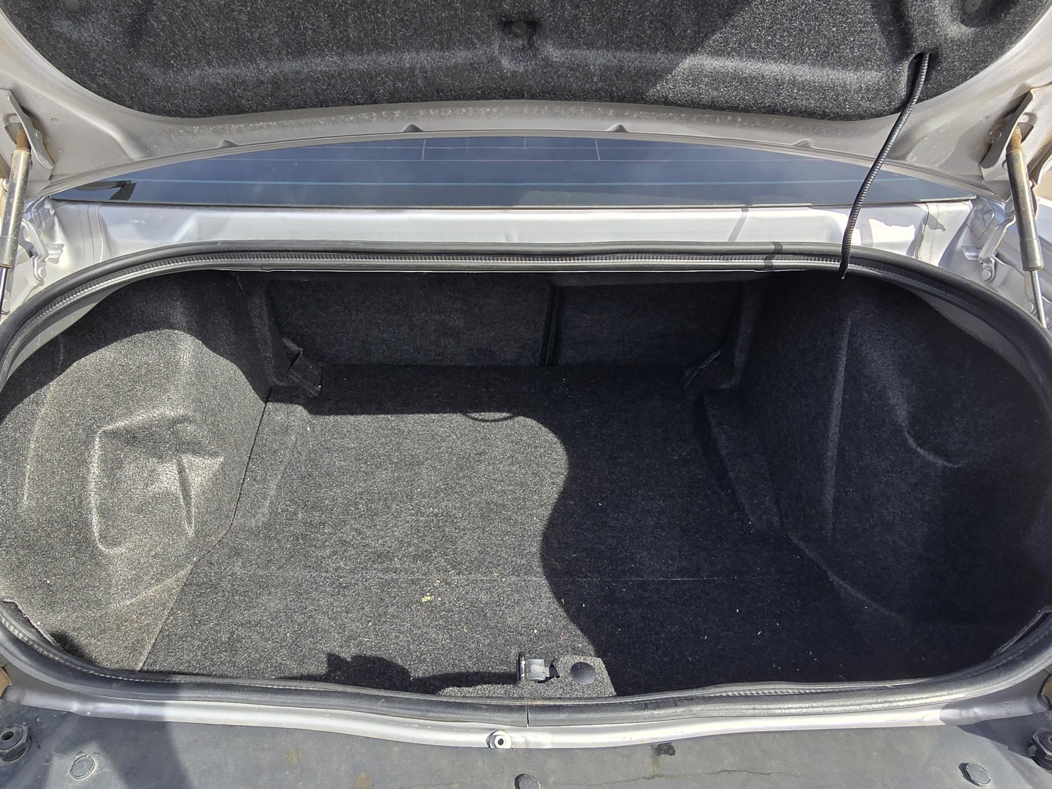 Used 2013 Dodge Challenger R/T w/ Blacktop Pkg RWD image 29