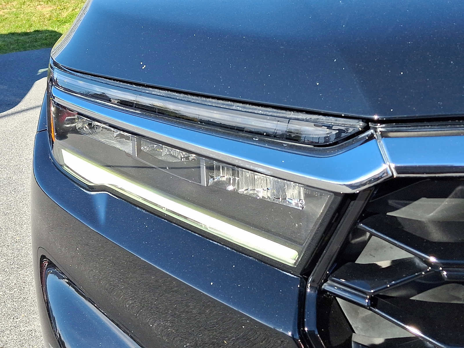 Used 2023 Honda Pilot Touring image 9