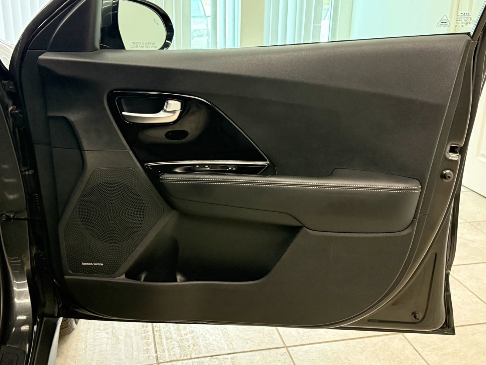 Used 2022 Kia Niro EX w/ Cold Weather Package image 23