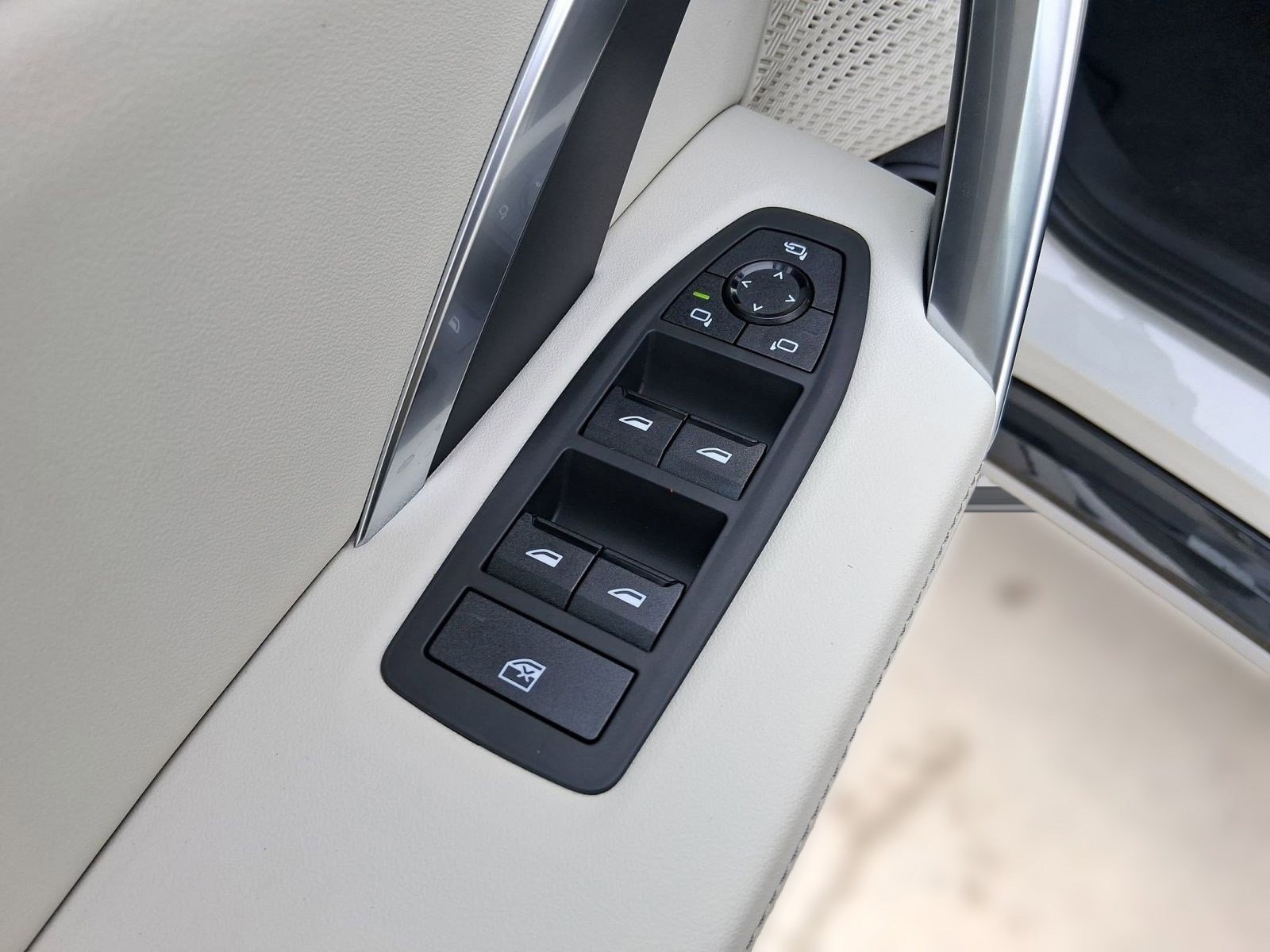 Used 2026 BMW X1 xDrive28i w/ Convenience Package image 19