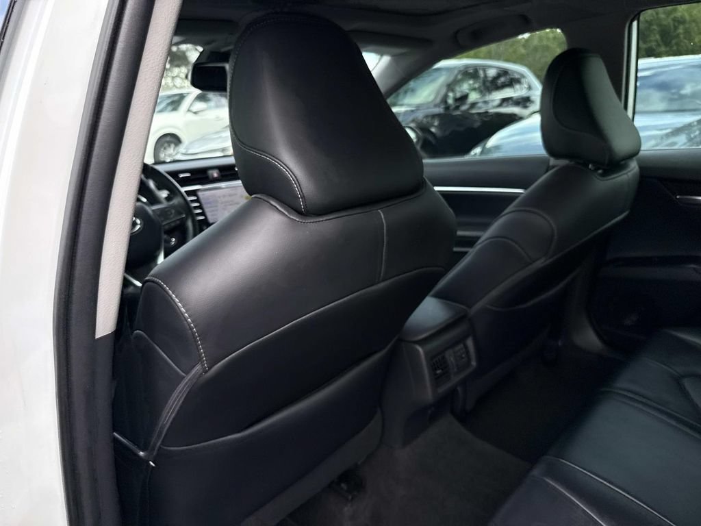 Used 2020 Toyota Camry XSE w/ Navigation Package FWD image 13