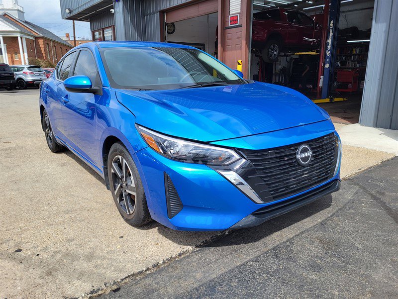 Used 2025 Nissan Sentra SV image 1