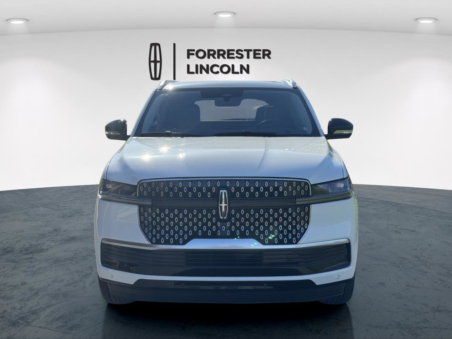 Used 2025 Lincoln Navigator Reserve AWD/4WD image 8