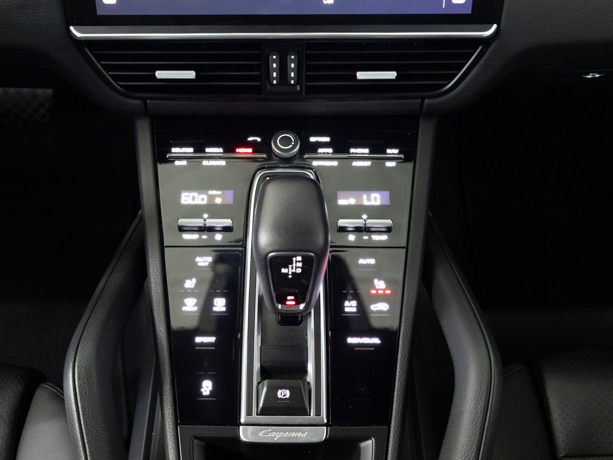 Certified 2023 Porsche Cayenne image 17