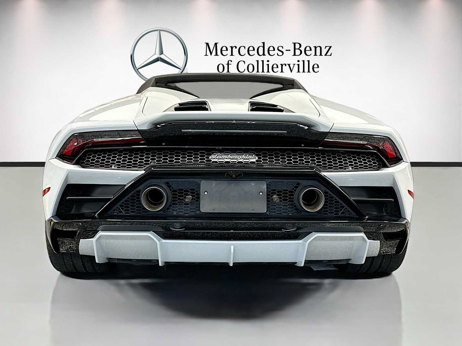 Used 2022 Lamborghini Huracan EVO RWD image 6