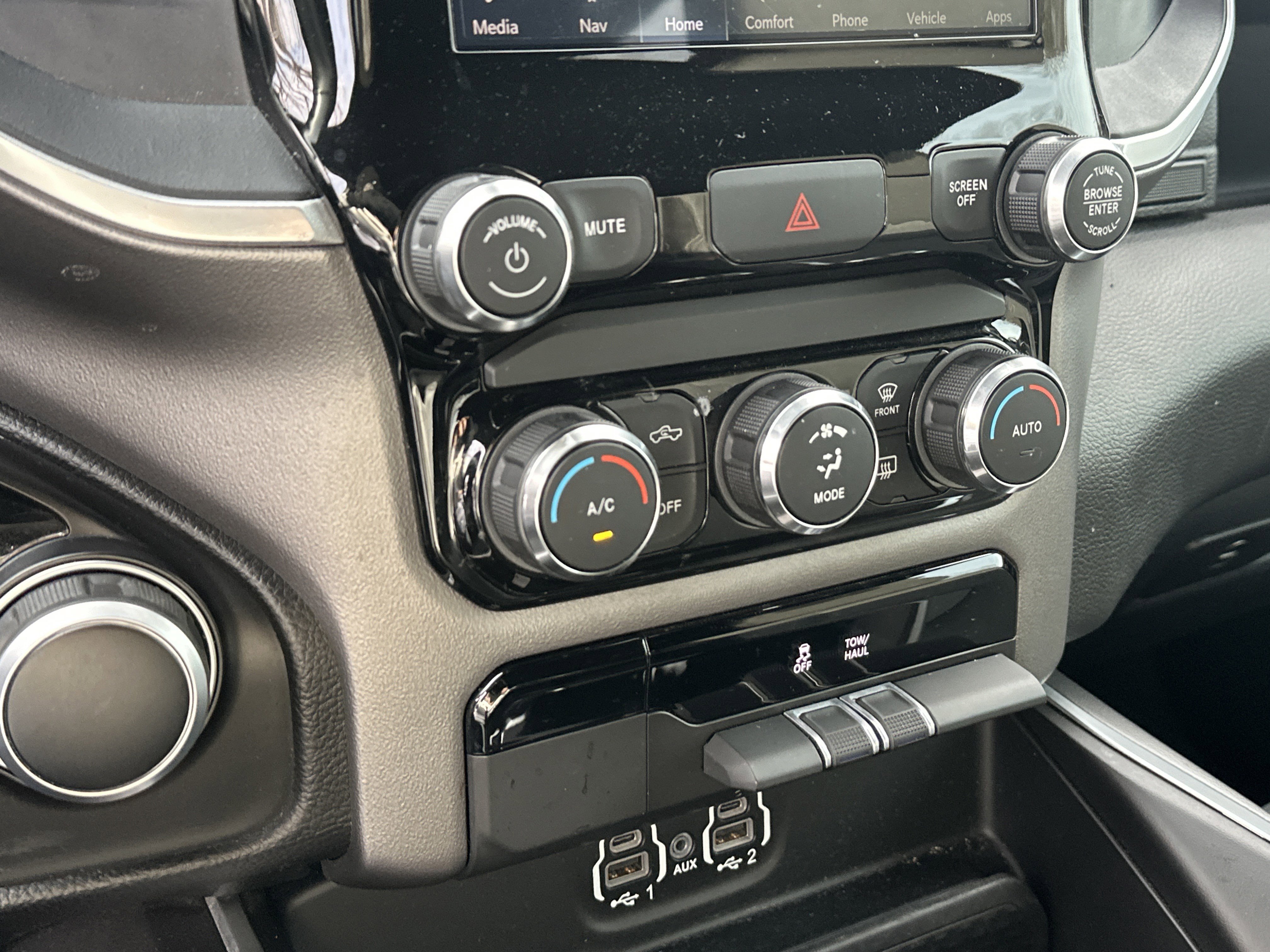 Used 2022 RAM 1500 Big Horn image 32