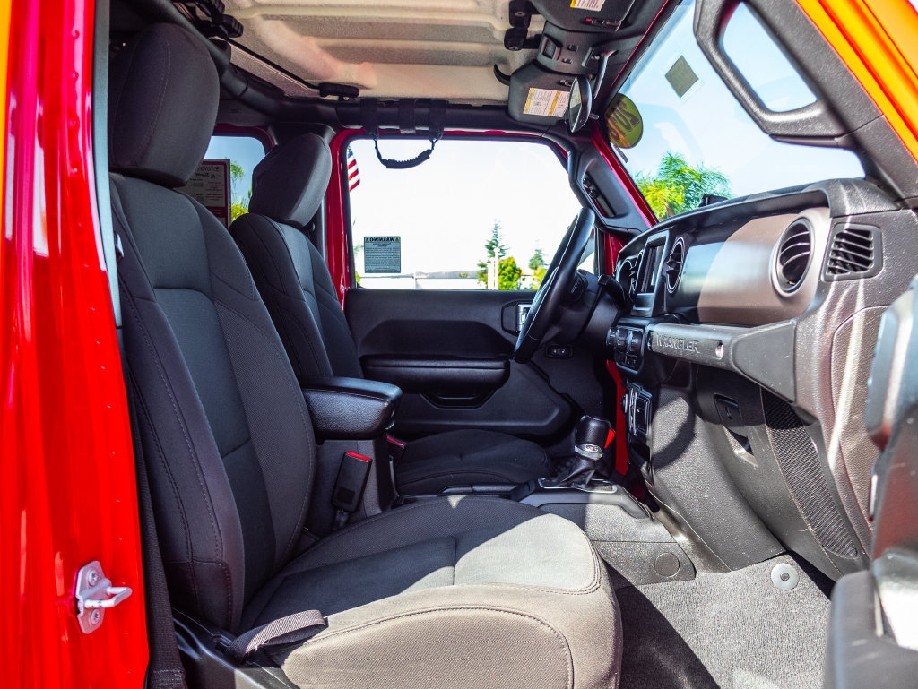 Used 2018 Jeep Wrangler Unlimited Sport S AWD/4WD image 33