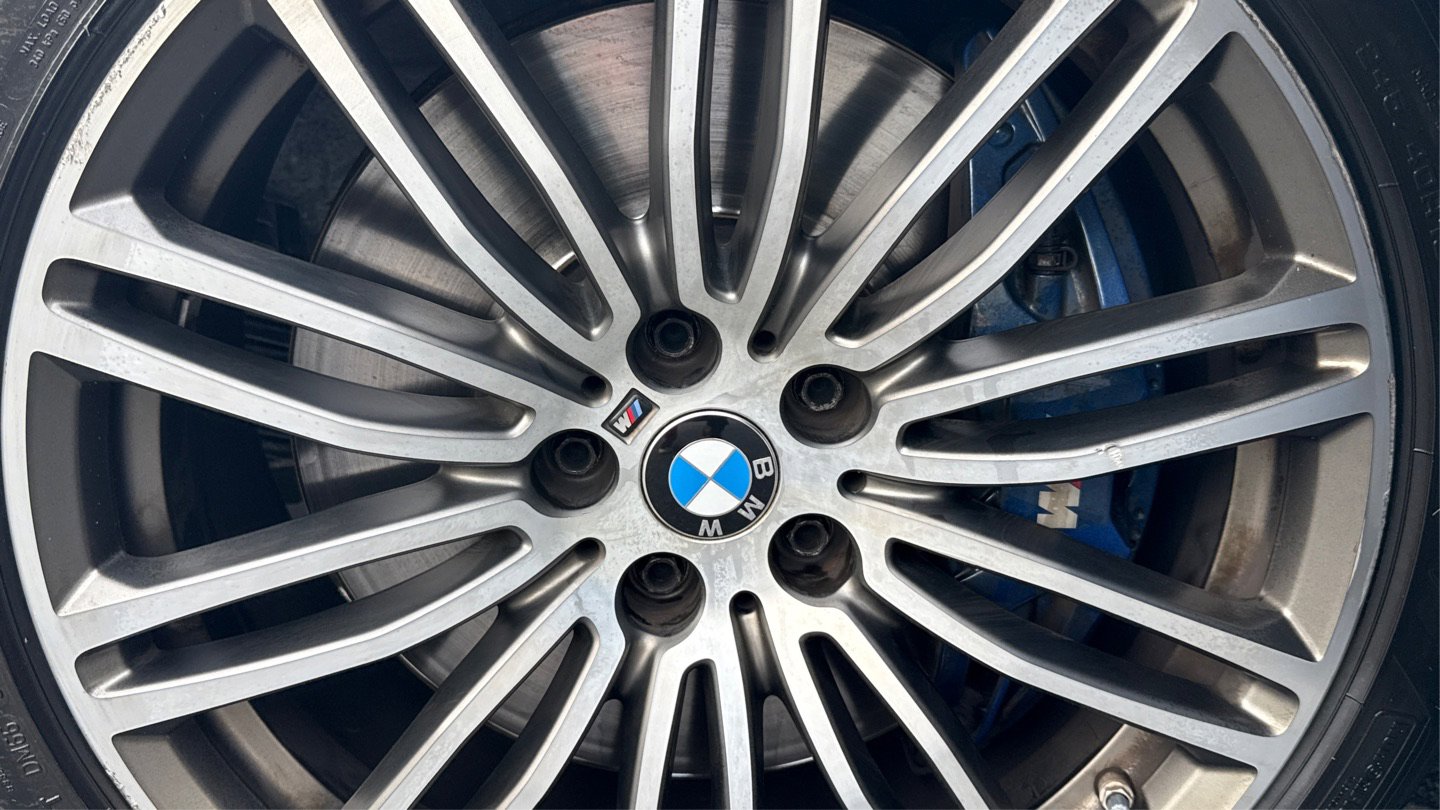 Used 2018 BMW M550i xDrive image 52