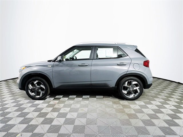 Used 2022 Hyundai Venue SEL image 5