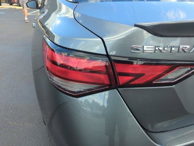 Certified 2022 Nissan Sentra SR w/ SR Premium Package FWD image 18