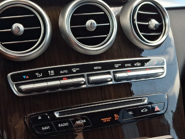 Used 2019 Mercedes-Benz GLC 300 4MATIC image 15