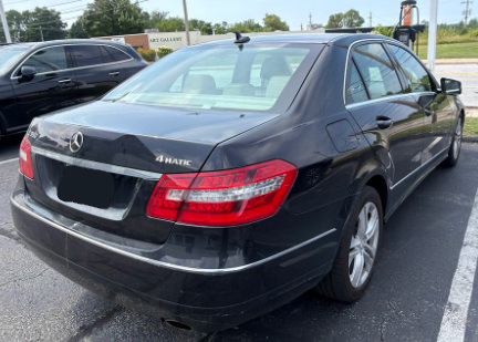 Used 2011 Mercedes-Benz E 350 4MATIC Sedan image 3