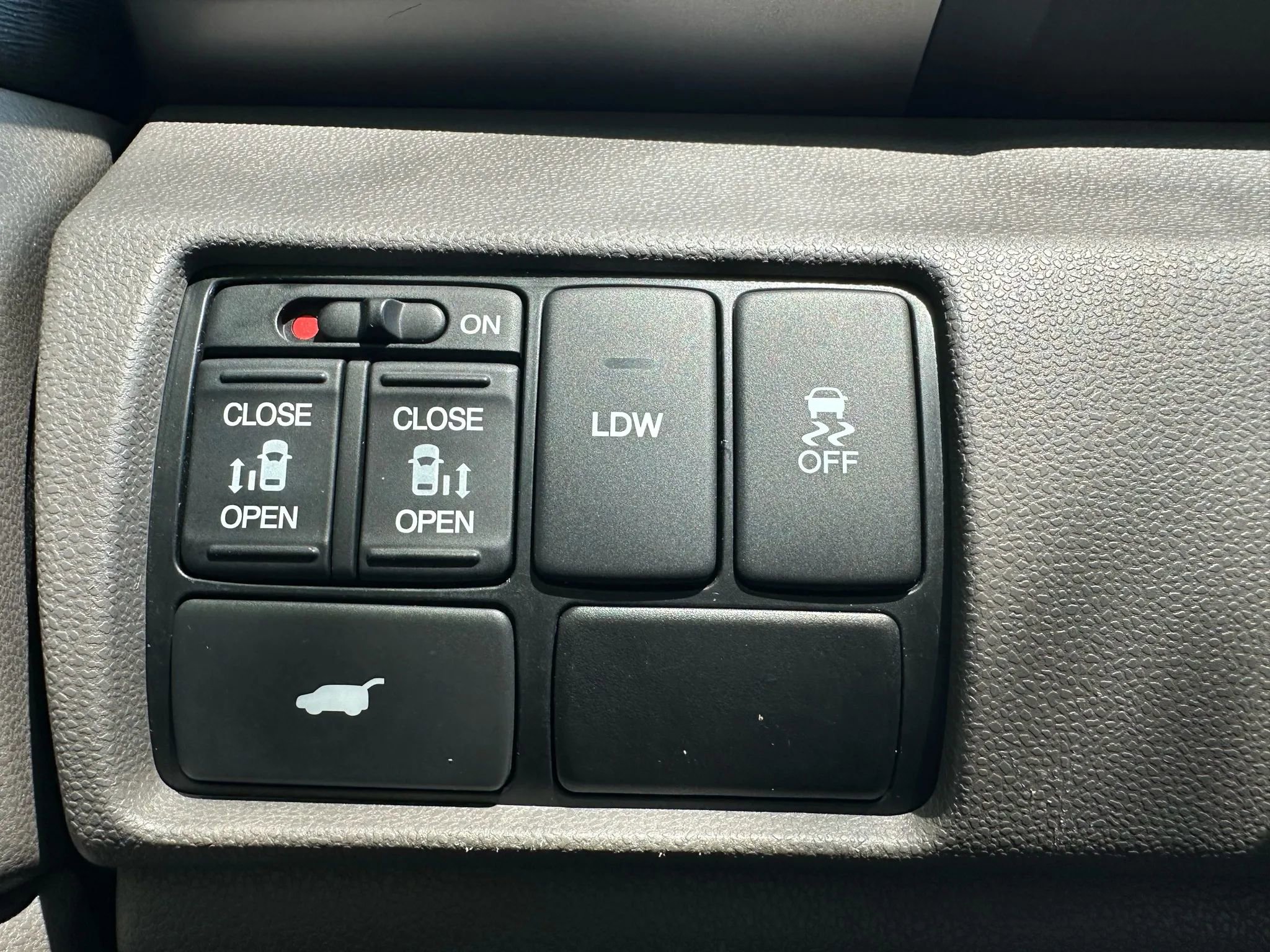 Used 2015 Honda Odyssey EX-L image 18