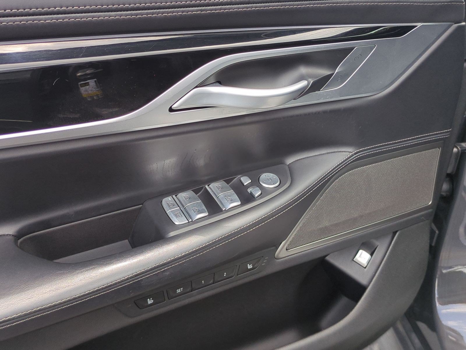Used 2022 BMW M760i xDrive AWD/4WD image 15