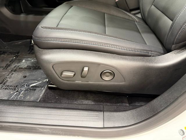 New 2026 Chevrolet Equinox EV LT image 13