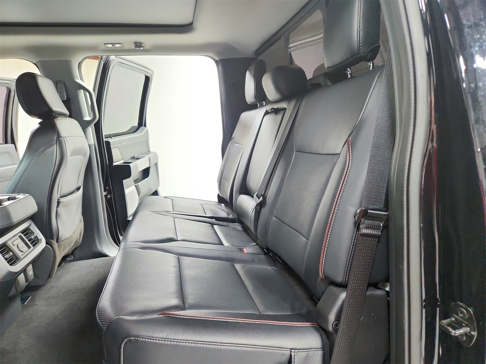 Used 2023 Ford F250 Lariat image 35