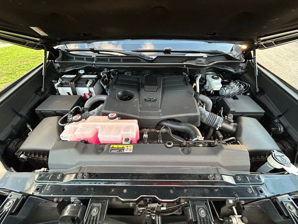 Used 2022 Toyota Tundra Limited AWD/4WD image 12