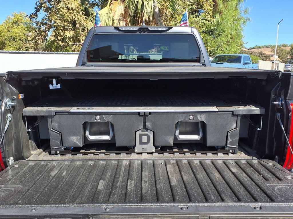 Certified 2025 Toyota Tundra Limited AWD/4WD image 9