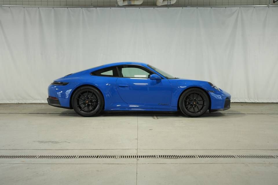 Used 2026 Porsche 911 Carrera GTS image 8