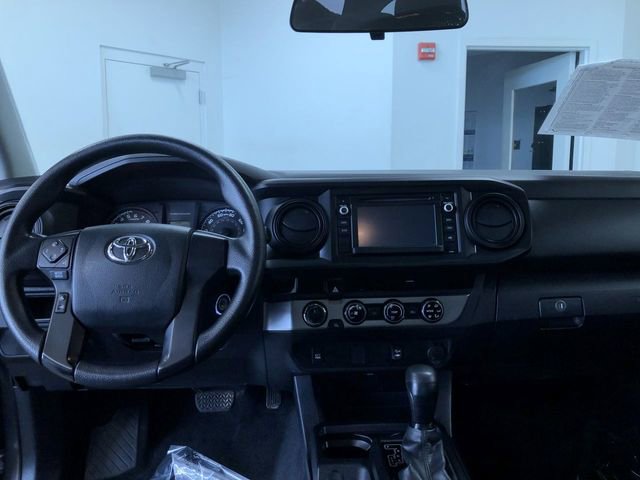 Used 2017 Toyota Tacoma SR image 12