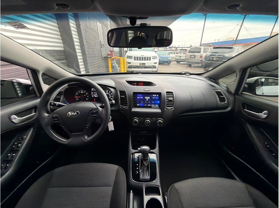 Used 2017 Kia Forte LX FWD image 13
