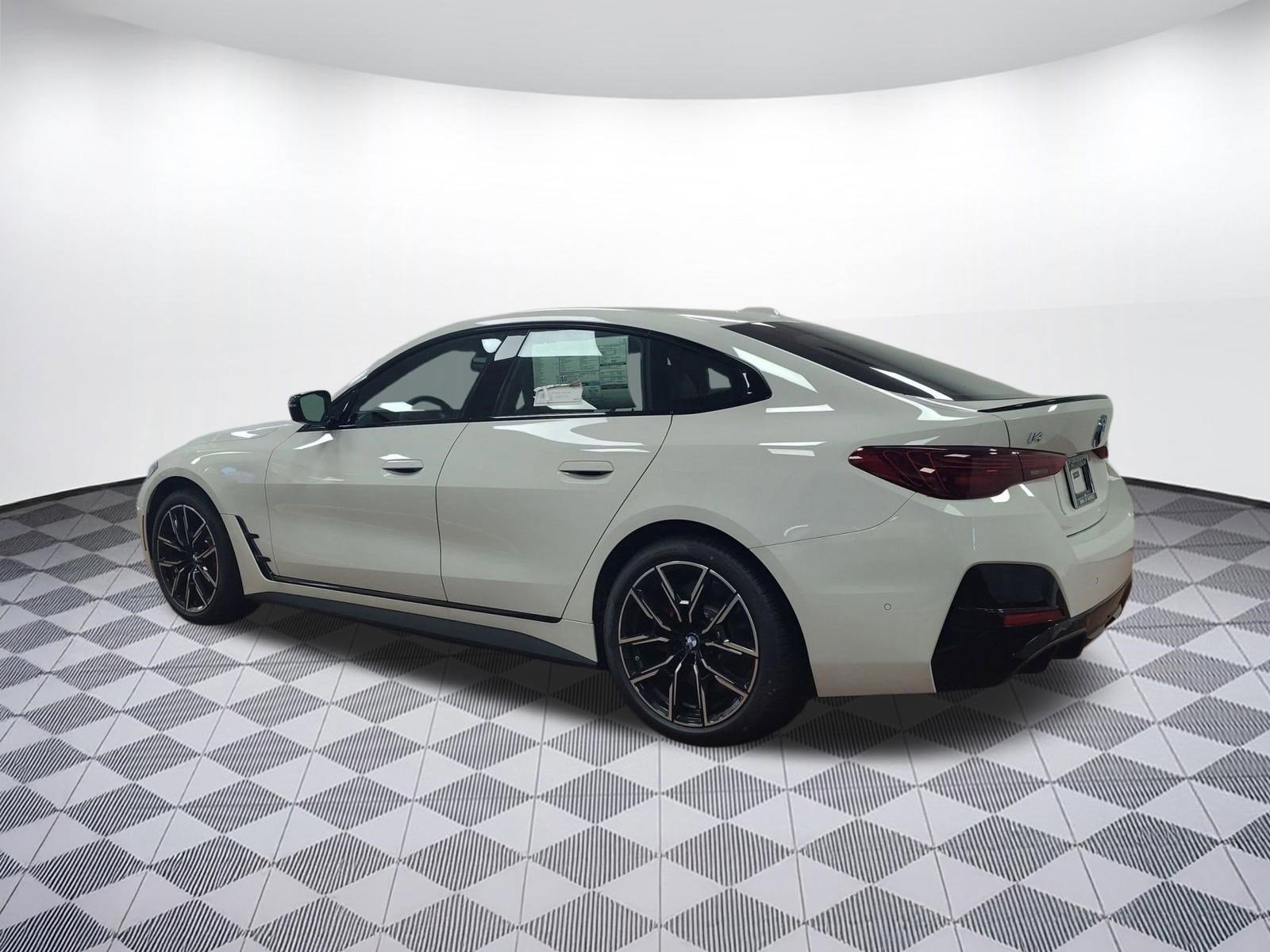 Used 2025 BMW i4 eDrive40 w/ M Sport Package image 3