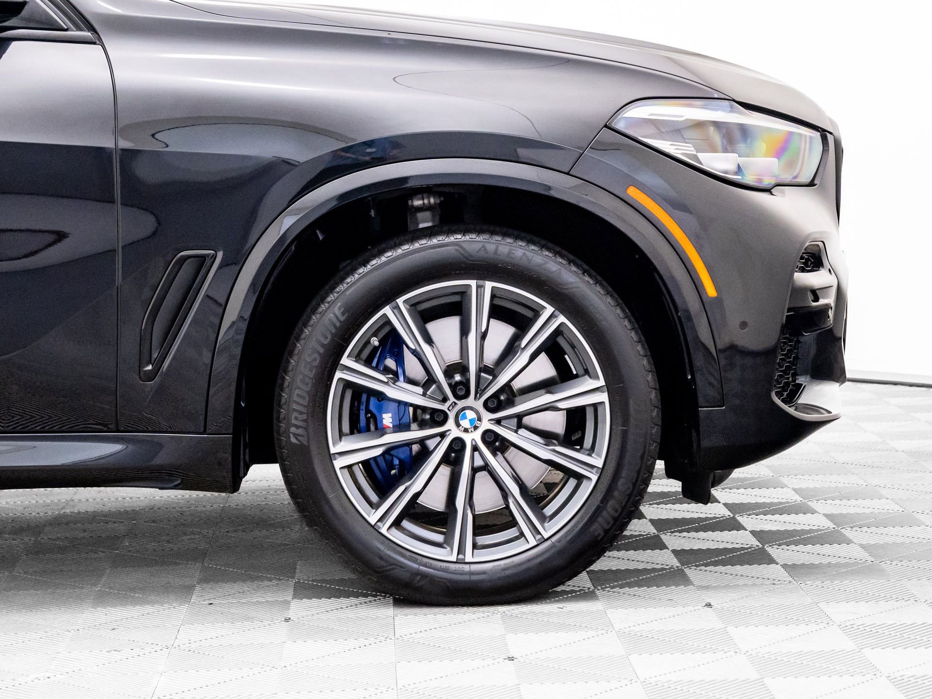 Certified 2023 BMW X5 M50i w/ Climate Comfort Package image 32
