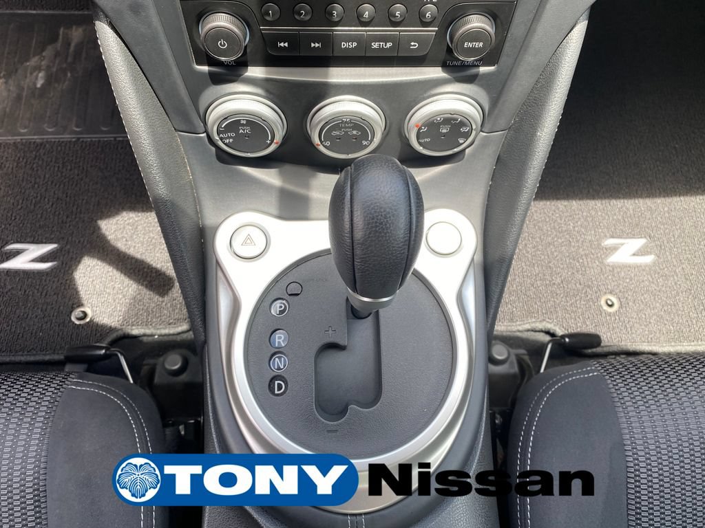 Used 2017 Nissan 370Z Coupe RWD image 17